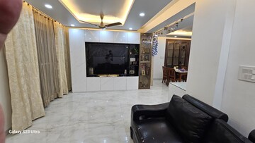 Living Room in 3 BHK Builder Floor at Sector 10a – for Rent