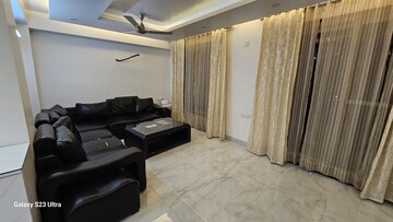 Living Room in 3 BHK Builder Floor at Sector 10a – for Rent