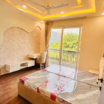 3 BHK + Pooja Room,Extra Room 140 Sq.Ft. Builder Floor in BPTP Green Oaks
