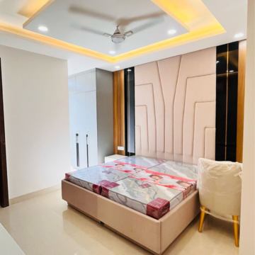 Bedroom in 3 BHK Builder Floor at BPTP Green Oaks, Sector 70a – for Sale