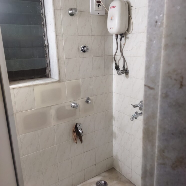 Bathroom, rahul-apartments 2 Bedroom 750 Sq.Ft. Apartment In Malad West Mumbai 8896456