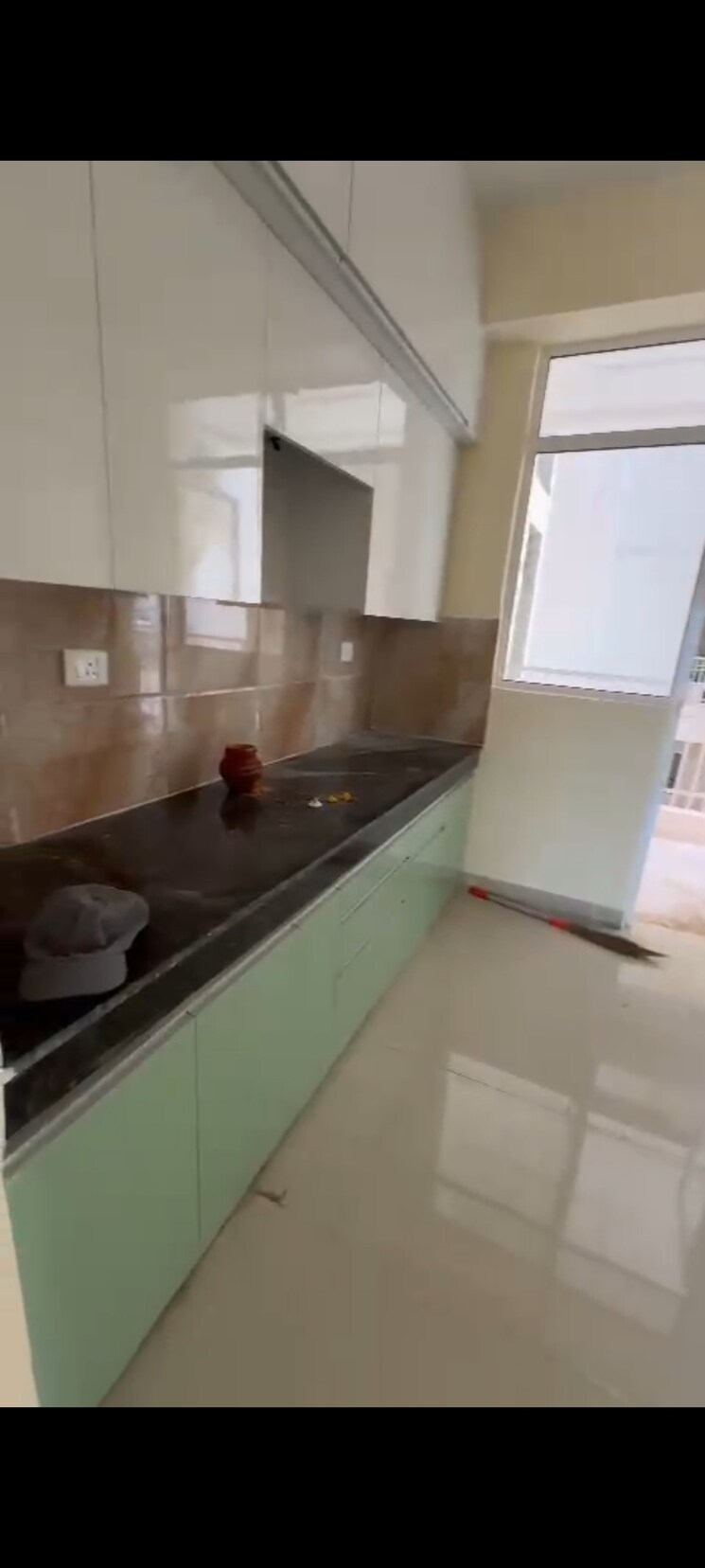 Kitchen, ajnara-homes 4 Bedroom 1960 Sq.Ft. Apartment In Sector 16b Greater Noida Greater Noida 8896483