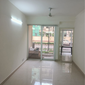 Room in 2 BHK Apartment at Signature Global Prime, Sector 63a – for Rent