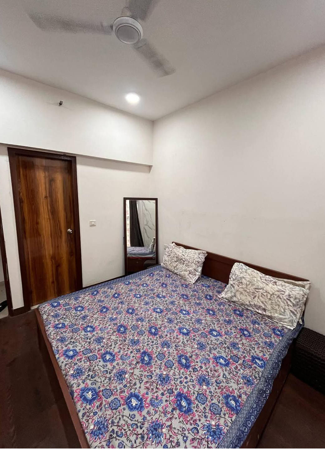 2 BHK Apartment For Rent in Panchsheel Greens II