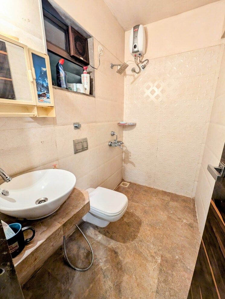 Bathroom, palacia-kingston 1.5 Bedroom 550 Sq.Ft. Apartment In Thane West Thane 8896561
