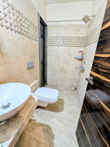 Bathroom in 1.5 BHK Apartment at Palacia Kingston, Thane West – for Sale