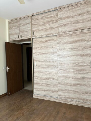 Room in 3 BHK Apartment at Puri Anand Villas Phase II, Sector 81 – for Rent