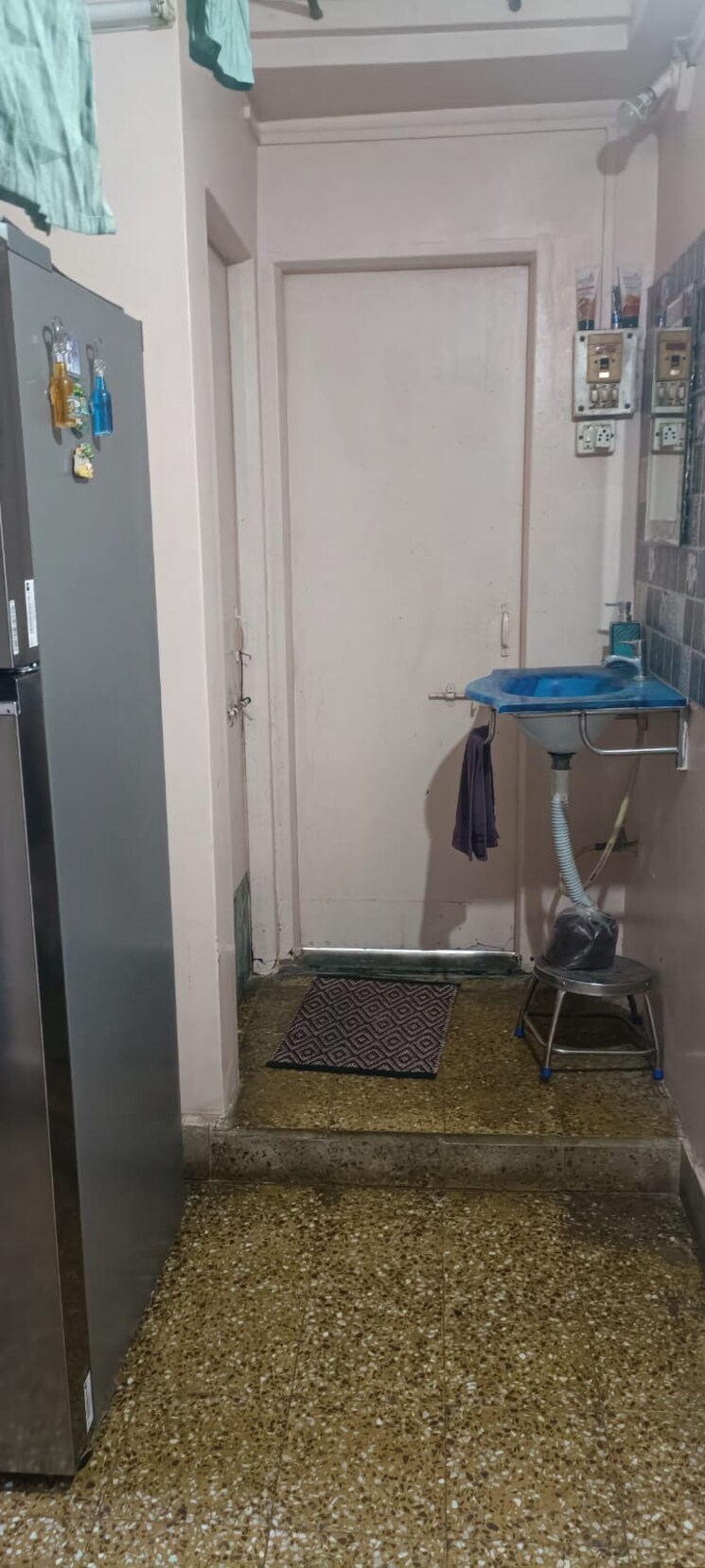 Bathroom, sindh-society 1 Bedroom 457 Sq.Ft. Apartment In Aundh Pune 8896587