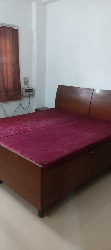 Bedroom in 1 BHK Independent House at Sector 51 – for Rent