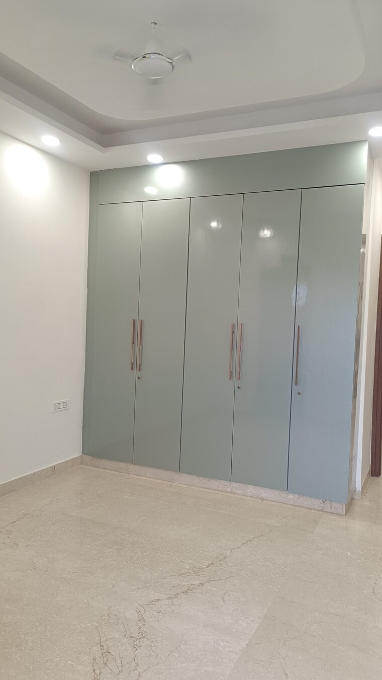 Room, new rajinder nagar 3 Bedroom 1165 Sq.Ft. Builder Floor In New Rajinder Nagar Delhi 8896641