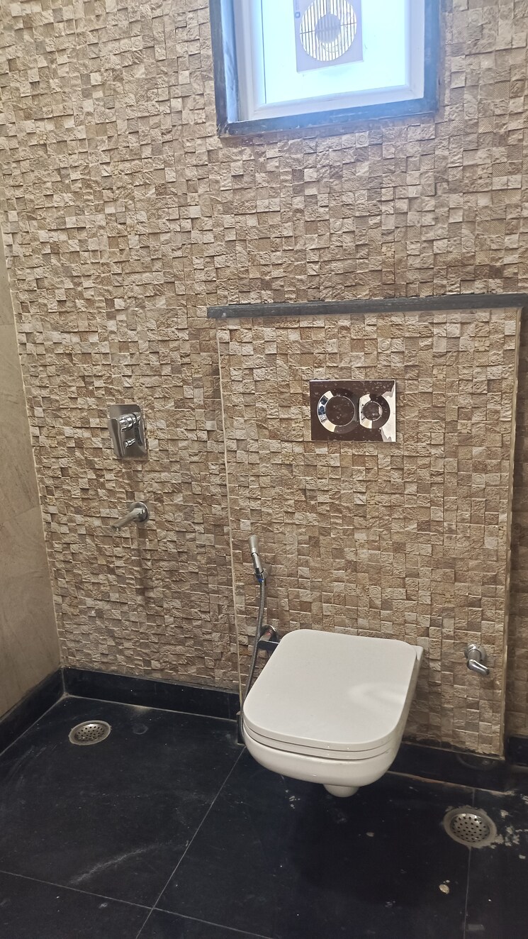 Attached Bathroom, new rajinder nagar 3 Bedroom 1165 Sq.Ft. Builder Floor In New Rajinder Nagar Delhi 8896641