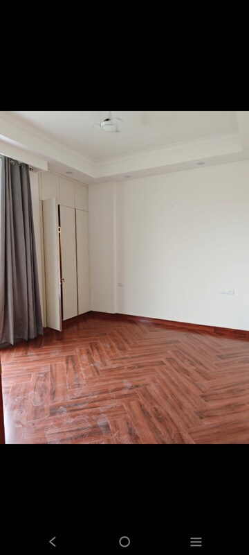 Room in 3 BHK Builder Floor at Chittaranjan Park – for Rent