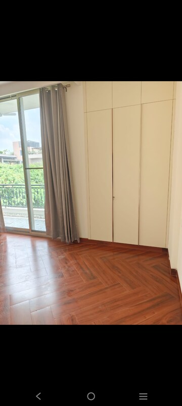 Room in 3 BHK Builder Floor at Chittaranjan Park – for Rent