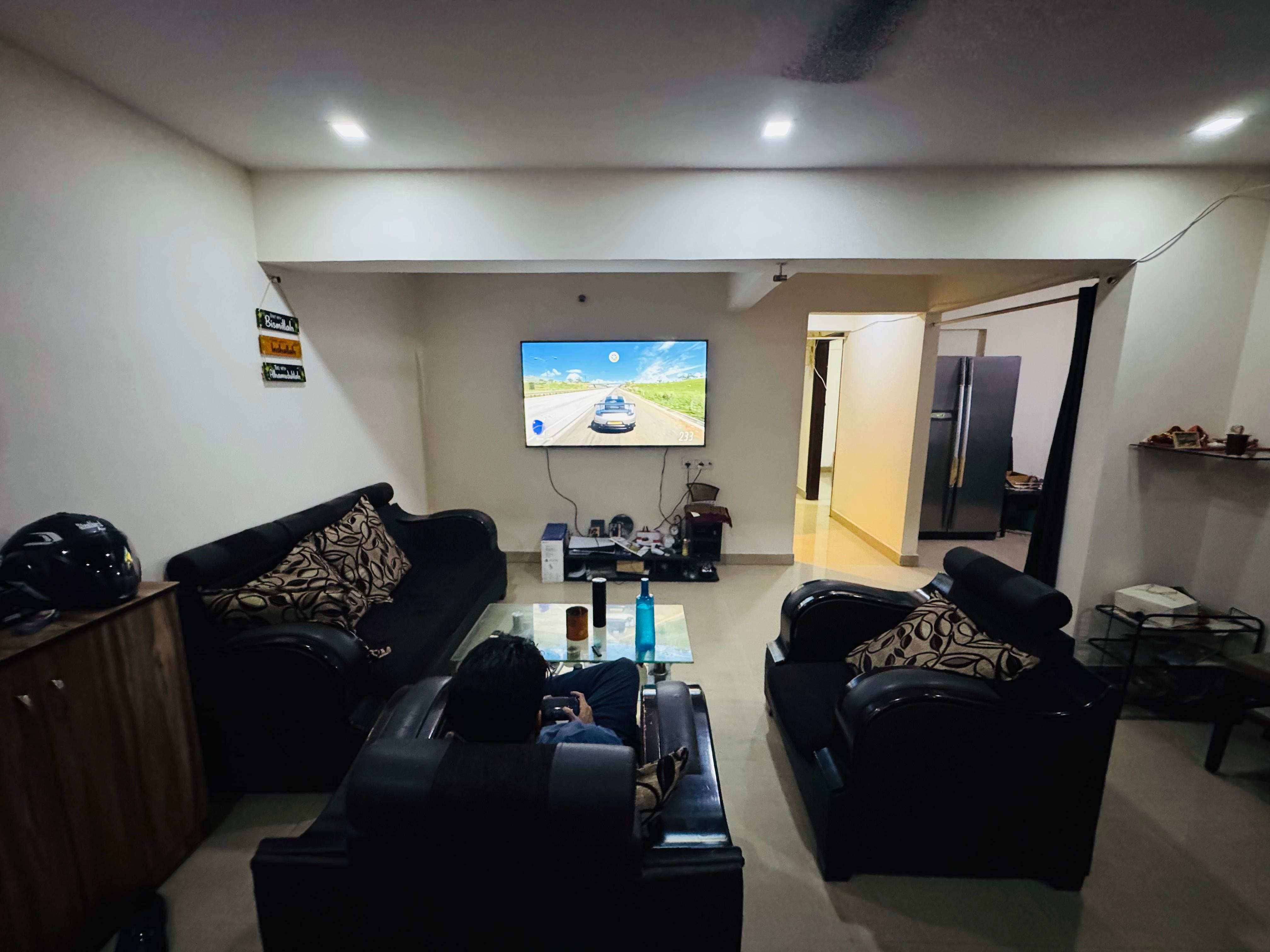 2 BHK 1000 Sq.Ft. Apartment in Shree Bhagwati Suvarn Apartment