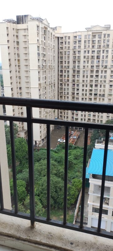 Room in  Pg at Thane West – for Rent