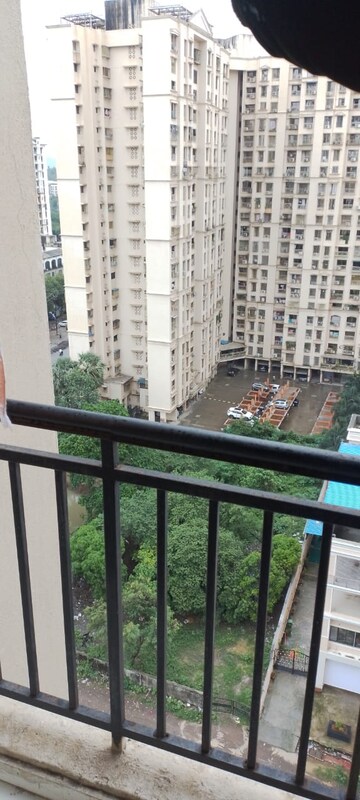 Room in  Pg at Thane West – for Rent