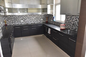 Kitchen in 4 BHK Builder Floor at Omaxe Heights Gomti Nagar, Gomti Nagar – for Rent