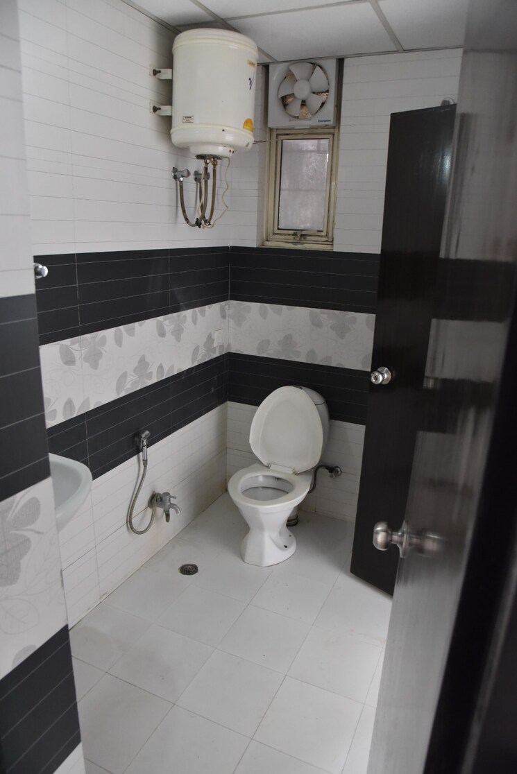 Kitchen, omaxe-heights-gomti-nagar 4 Bedroom 1900 Sq.Ft. Builder Floor In Gomti Nagar Lucknow 8896671