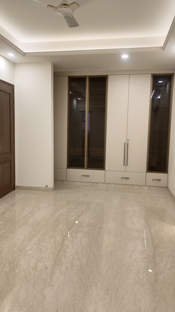 Room, east patel nagar 3 Bedroom 1820 Sq.Ft. Builder Floor In East Patel Nagar Delhi 8896691