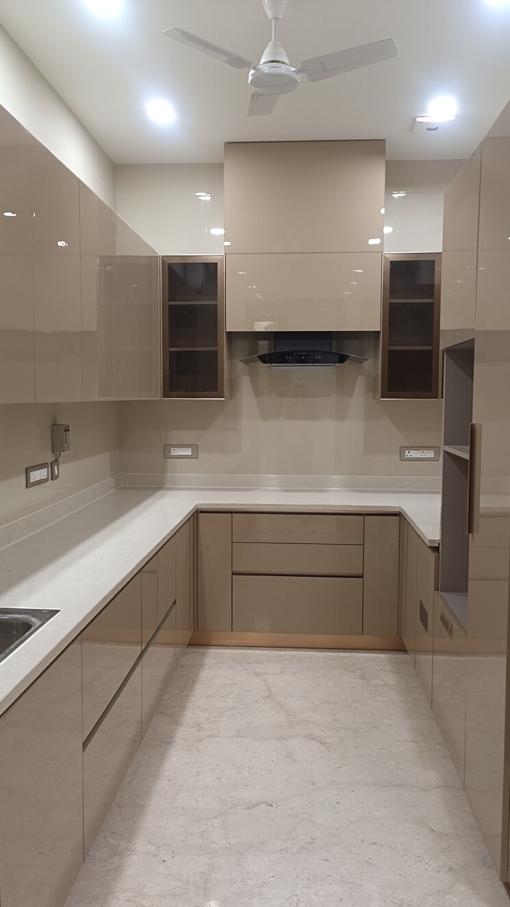 Kitchen, east patel nagar 3 Bedroom 1820 Sq.Ft. Builder Floor In East Patel Nagar Delhi 8896691