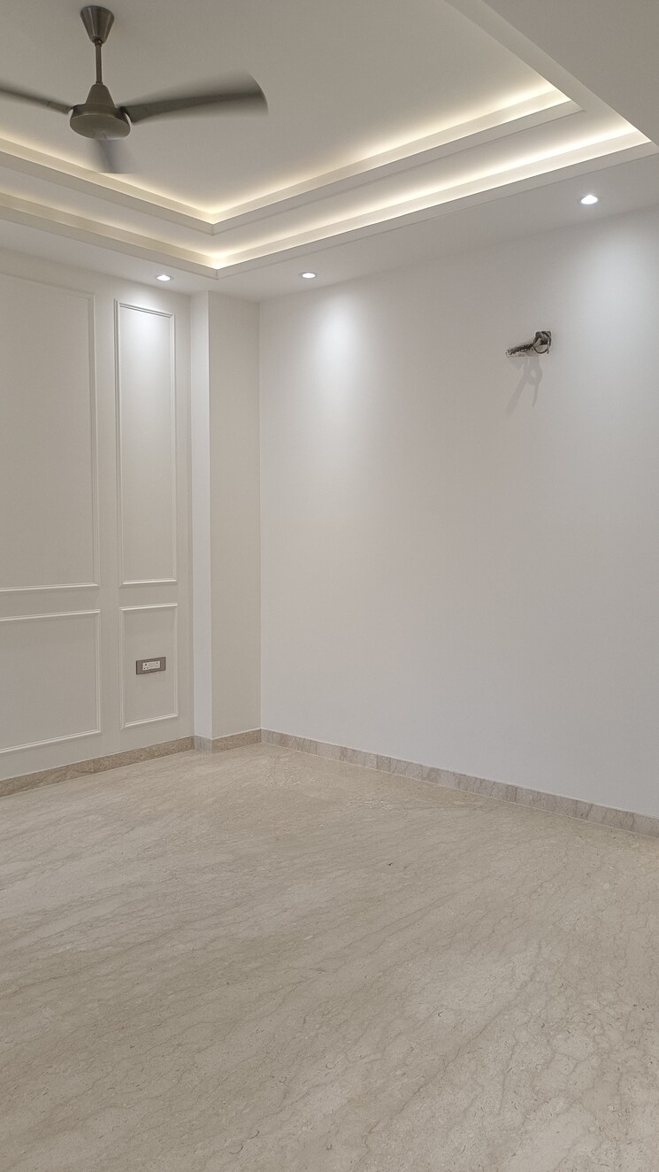 Room, east patel nagar 3 Bedroom 1820 Sq.Ft. Builder Floor In East Patel Nagar Delhi 8896691