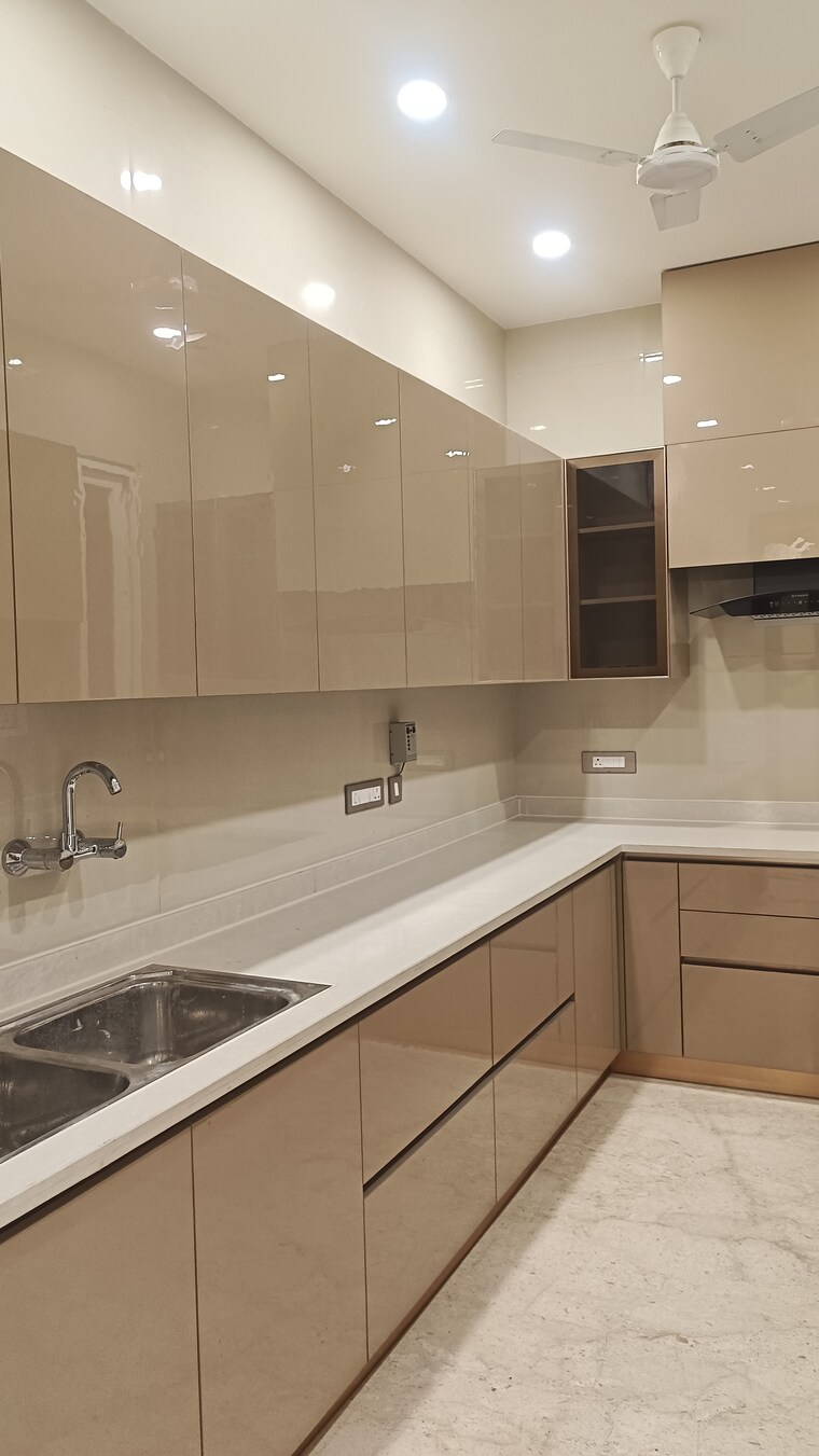 Kitchen, east patel nagar 3 Bedroom 1820 Sq.Ft. Builder Floor In East Patel Nagar Delhi 8896691