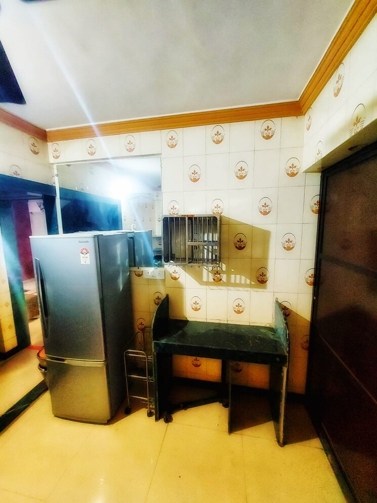 Living Room, upper-crust 3 Bedroom 1100 Sq.Ft. Penthouse In Kalwa Thane 8896814