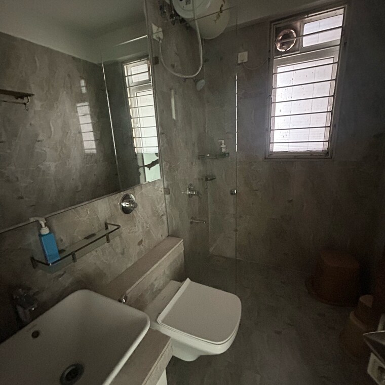 Bathroom, romell-aether 3 Bedroom 1150 Sq.Ft. Apartment In Goregaon East Mumbai 8896770