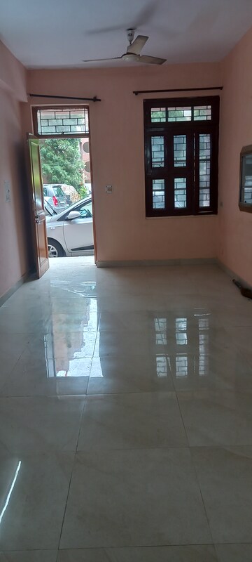 2 BHK Apartment For Rent in Ip Extension