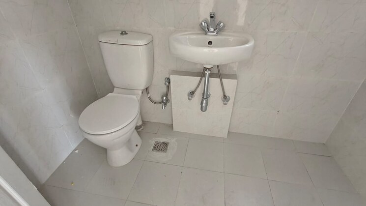 Bathroom, bptp-parkland-pride 4 Bedroom 278 Sq.Yd. Builder Floor In Sector 77 Faridabad 8896832