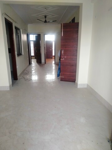 Room in 5 BHK Apartment at Rajendra Nagar – for Rent