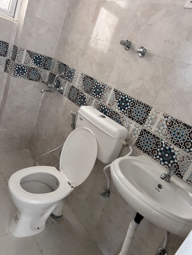 Bathroom, signature-global-prime 2 Bedroom 573 Sq.Ft. Apartment In Sector 63a Gurgaon 8896879