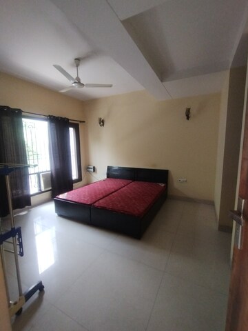 Furnished Amenities in 3 BHK Builder Floor at Ansal Sushant Lok I, Sector 43 – for Rent