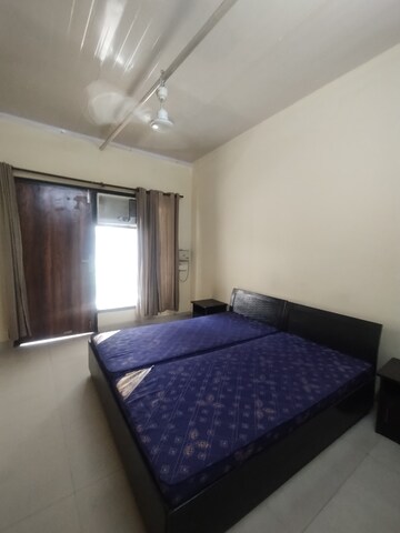 Furnished Amenities in 3 BHK Builder Floor at Ansal Sushant Lok I, Sector 43 – for Rent