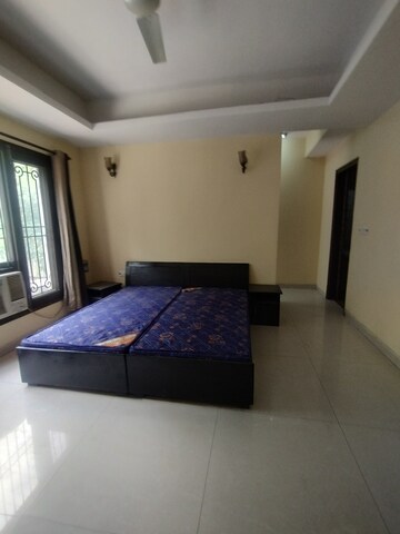 Furnished Amenities in 3 BHK Builder Floor at Ansal Sushant Lok I, Sector 43 – for Rent