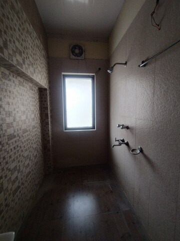 Room in 3 BHK Builder Floor at Ansal Sushant Lok I, Sector 43 – for Rent