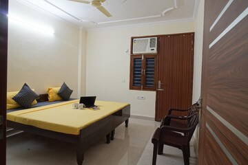 Master Bedroom in 2 BHK Builder Floor at Eros Rosewood Villas, Sector 50 – for Sale