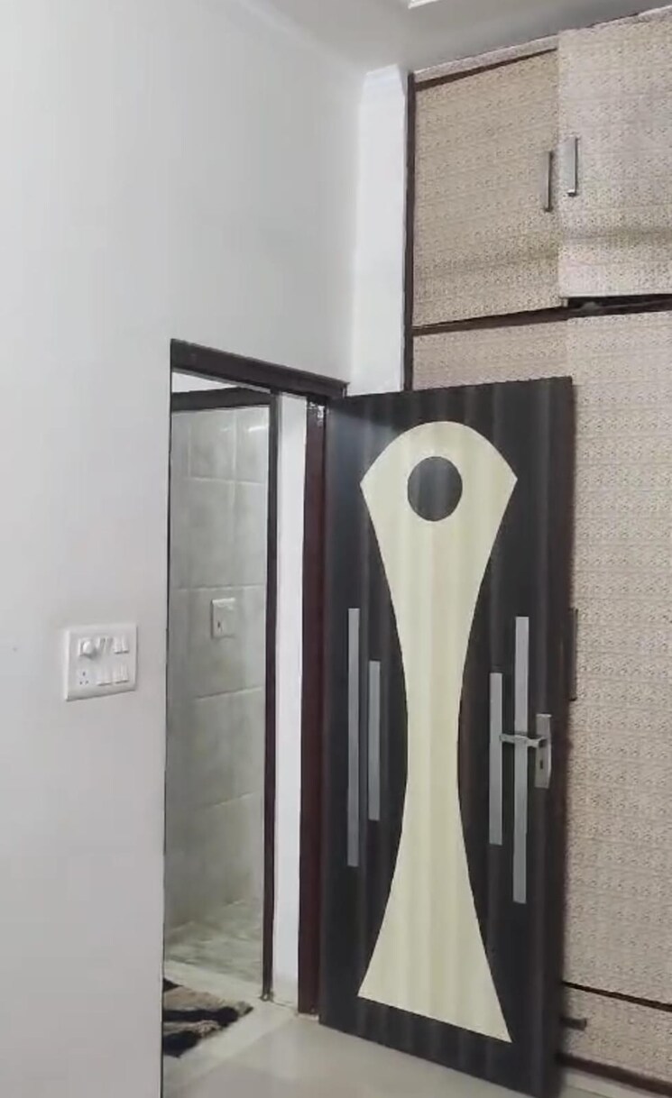 undefined, sector 4 6 Bedroom 2800 Sq.Ft. Independent House In Sector 4 Gurgaon 8896899