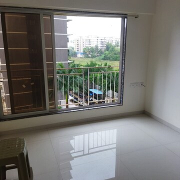 Bedroom in 2 BHK Apartment at Dharti Presidio, Malad West – for Rent