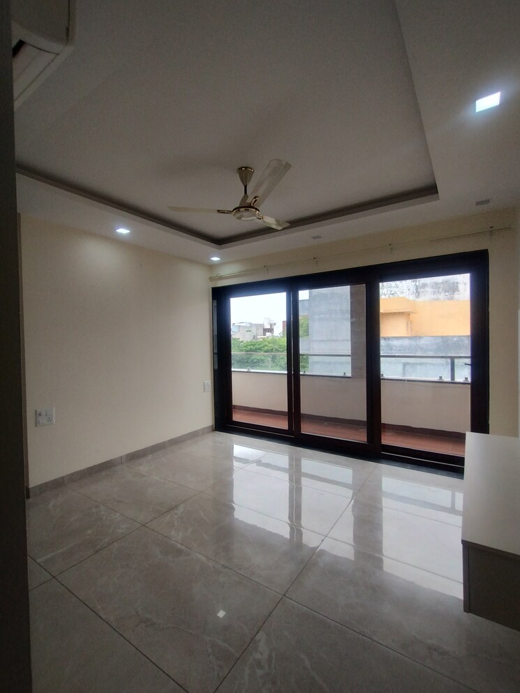Room, gupta-awas 3 Bedroom 208 Sq.Yd. Builder Floor In Sector 43 Gurgaon 8896961