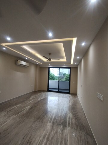 Room in 3 BHK Builder Floor at Ameya One, Sector 42 – for Rent
