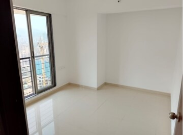 Room in 2 BHK Apartment at Runwal Eirene, Balkum Pada – for Rent