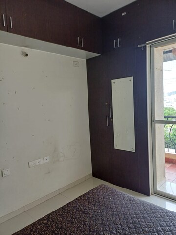 Room in 2 BHK Apartment at Nyati Equatorial II, Bavdhan – for Rent