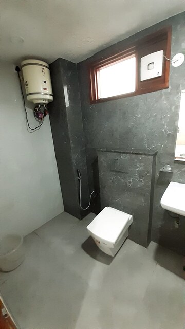 3 BHK Apartment For Rent in Maple Heights, Sector 43