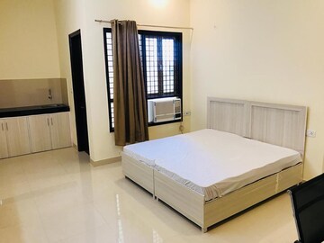 Room in 3 BHK Apartment at Maple Heights, Sector 43 – for Rent