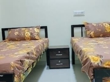 Room in  Pg at Malad East – for Rent