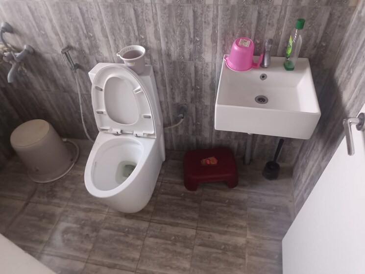 Bathroom, icon-homz-iconest-3 2.5 Bedroom 851 Sq.Ft. Apartment In Bommasandra Bangalore 8897090