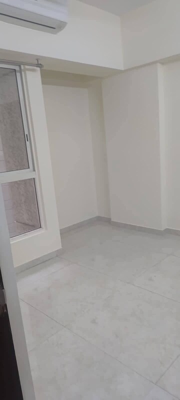 Bedroom in 1 BHK Apartment at Lodha Amara, Kolshet Road – for Rent