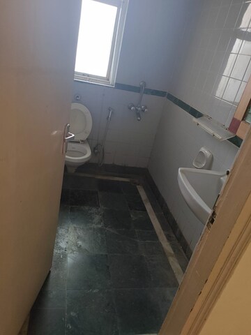 Staircase in 2 BHK Apartment at DLF Regency Park I, Dlf Phase iv – for Rent