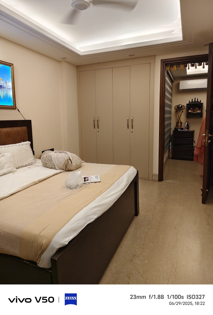 Bedroom, greater kailash i 4 Bedroom 250 Sq.Yd. Builder Floor In Greater Kailash I Delhi 8897130